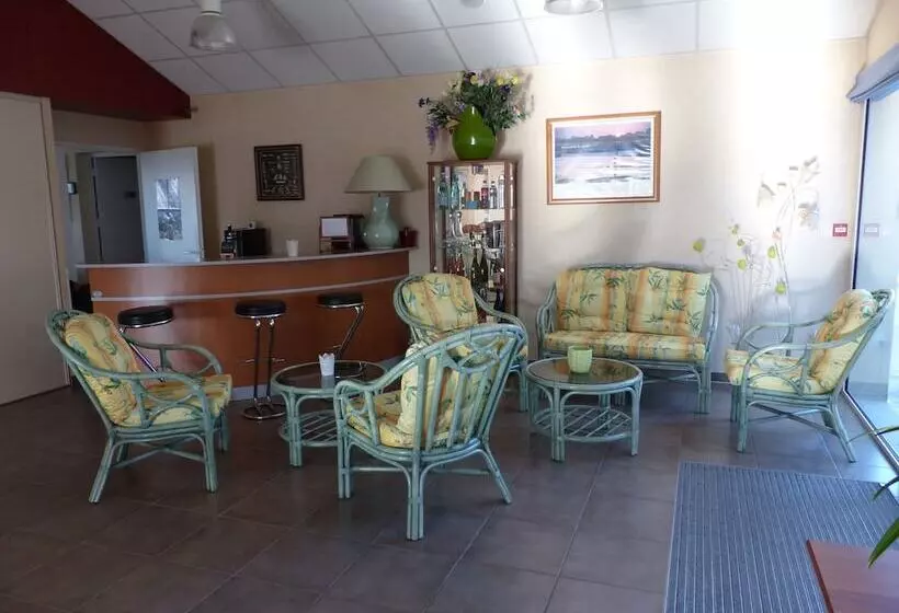 ホテル L Océane Angers Parc Expo