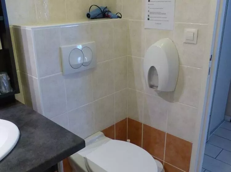 ホテル L Océane Angers Parc Expo