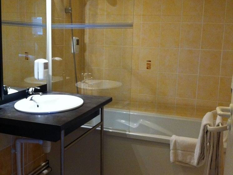 ホテル L Océane Angers Parc Expo