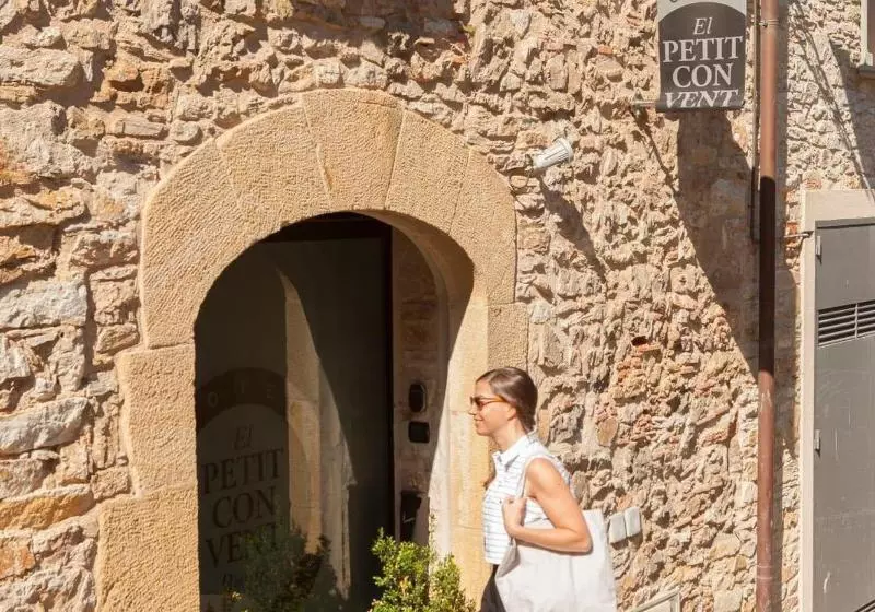 ホテル El Petit Convent