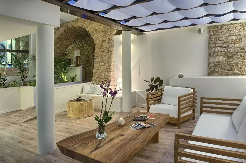 ホテル El Petit Convent