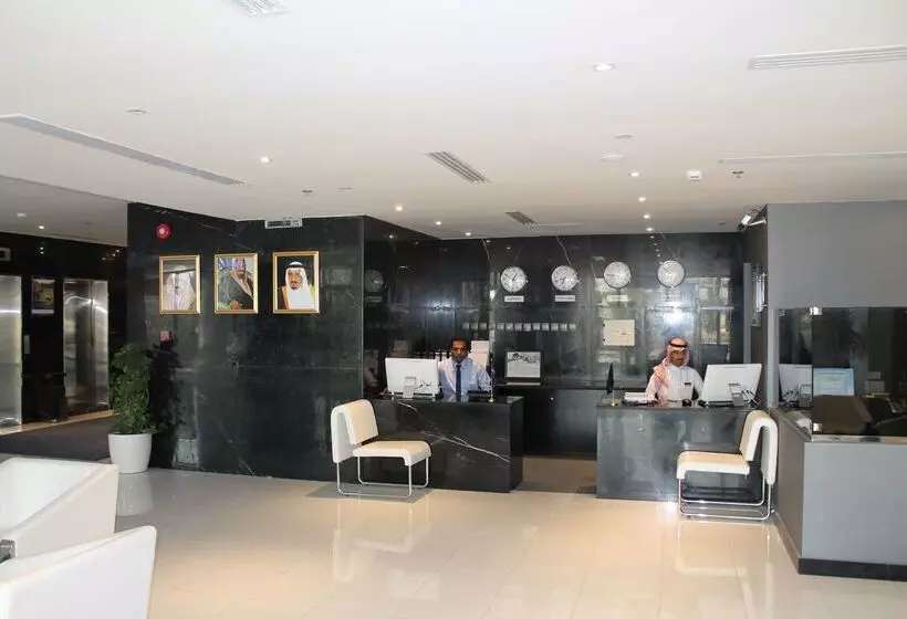 ホテル Golden Tulip Al Khobar Suites