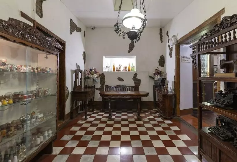 هتل Grandpa S Inn Vigan