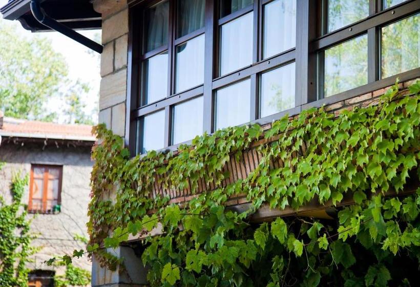 Отель La Lobera