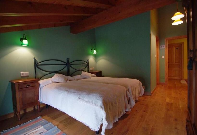 Отель La Lobera