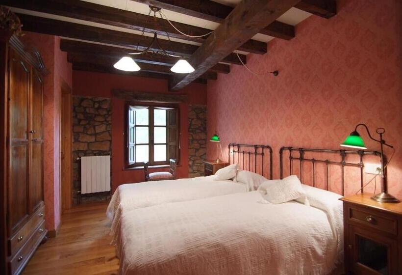 Отель La Lobera