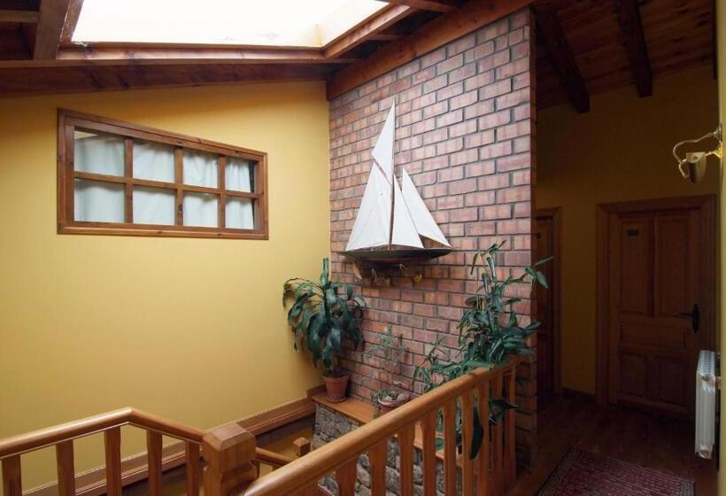 Отель La Lobera