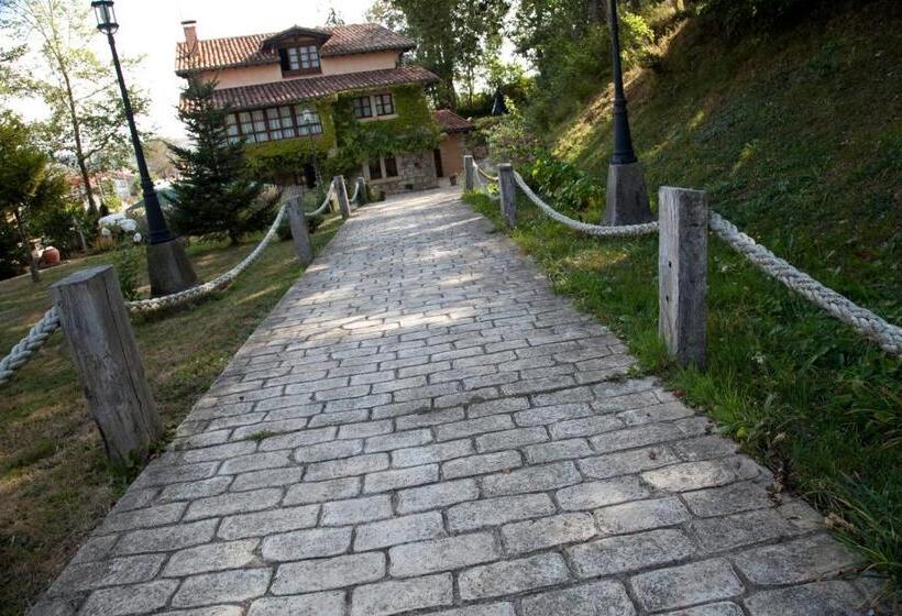 Отель La Lobera