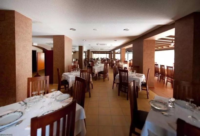 هتل Restaurante Campiña Del Rey
