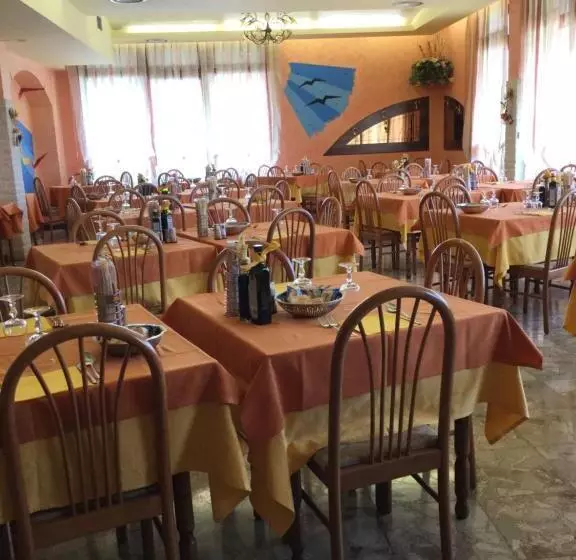 ホテル Ristorante Da Toni