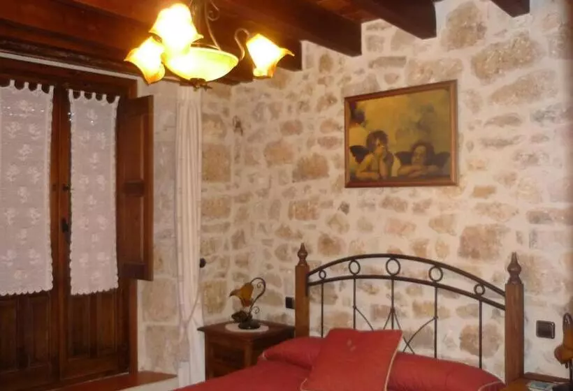 Maaseutuhotelli Rural Villa De Silos