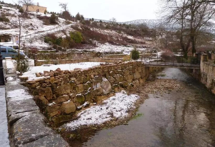 Maaseutuhotelli Rural Villa De Silos