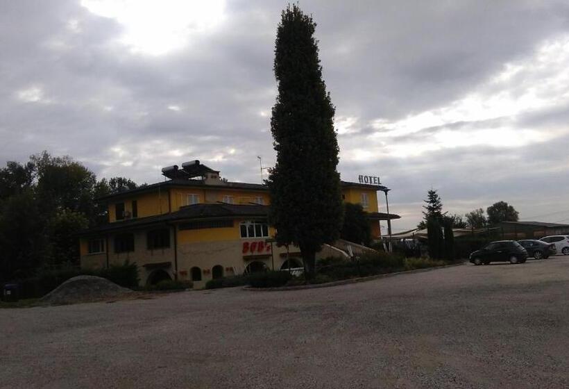 La Quercia Hotel Con Ristorante