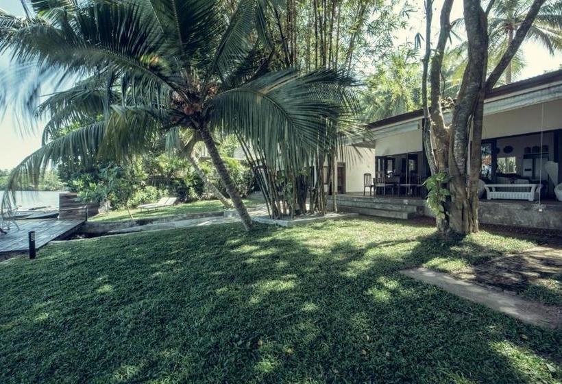 Taru Villas River Cottage