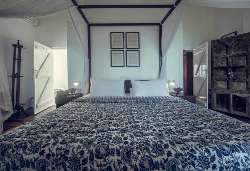 Taru Villas River Cottage