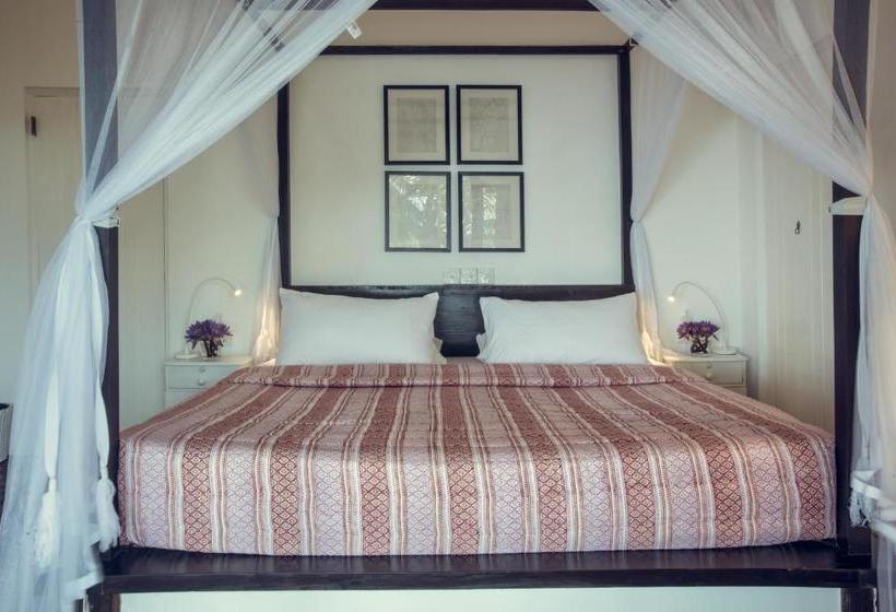 Taru Villas River Cottage