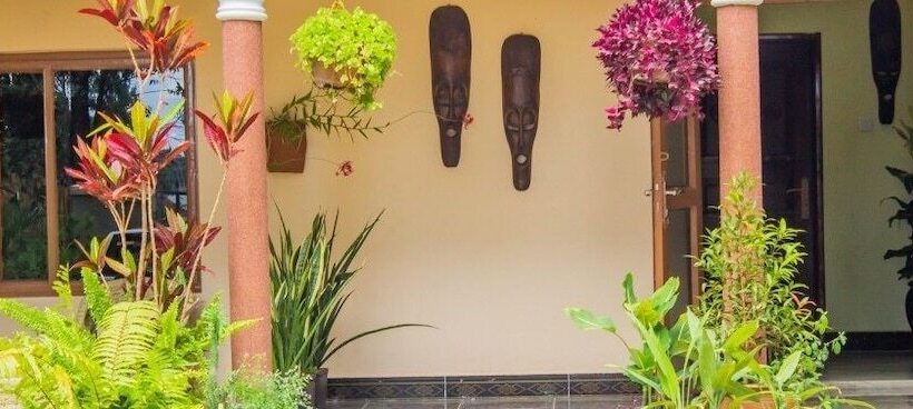 تختخواب و صبحانه Alpha Country Motel