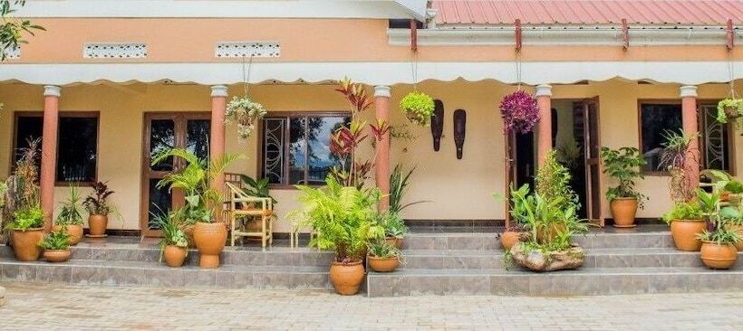 تختخواب و صبحانه Alpha Country Motel