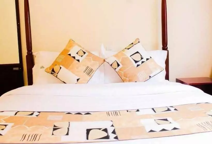 تختخواب و صبحانه Alpha Country Motel