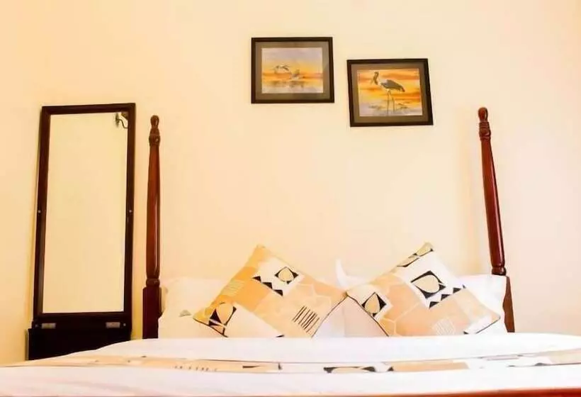 تختخواب و صبحانه Alpha Country Motel