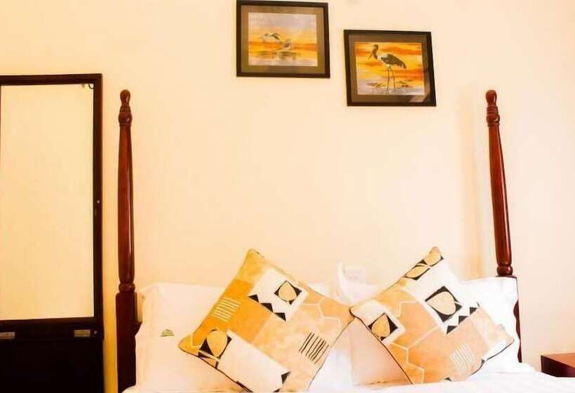 تختخواب و صبحانه Alpha Country Motel