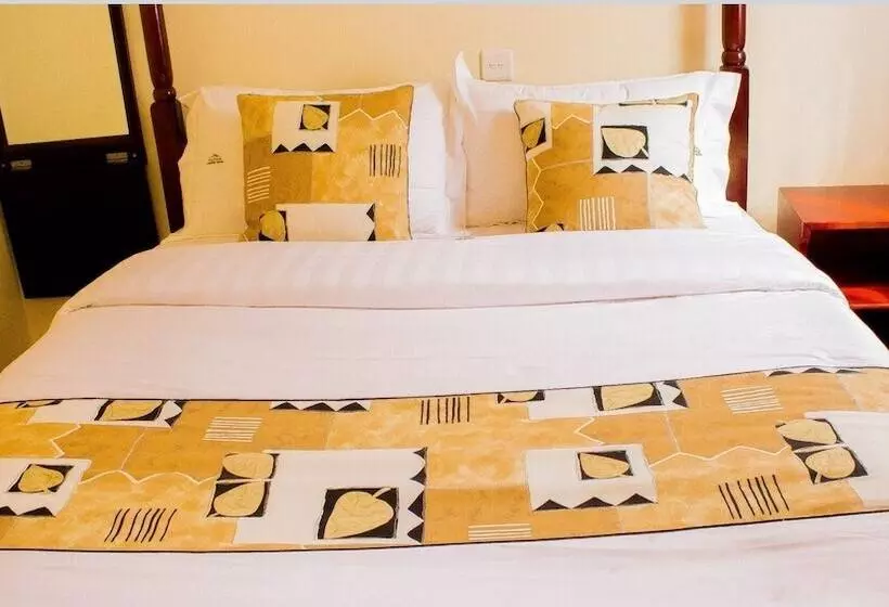 تختخواب و صبحانه Alpha Country Motel