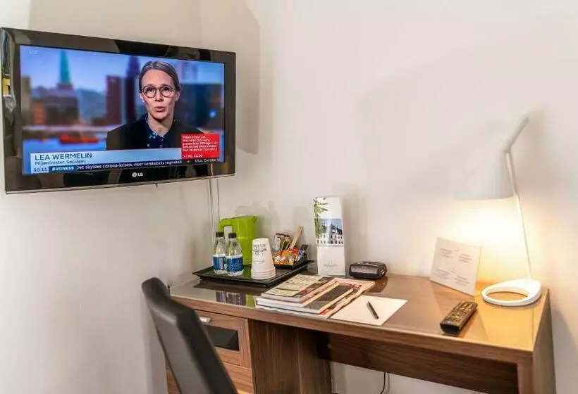 Hotelli Bernstorff Castle