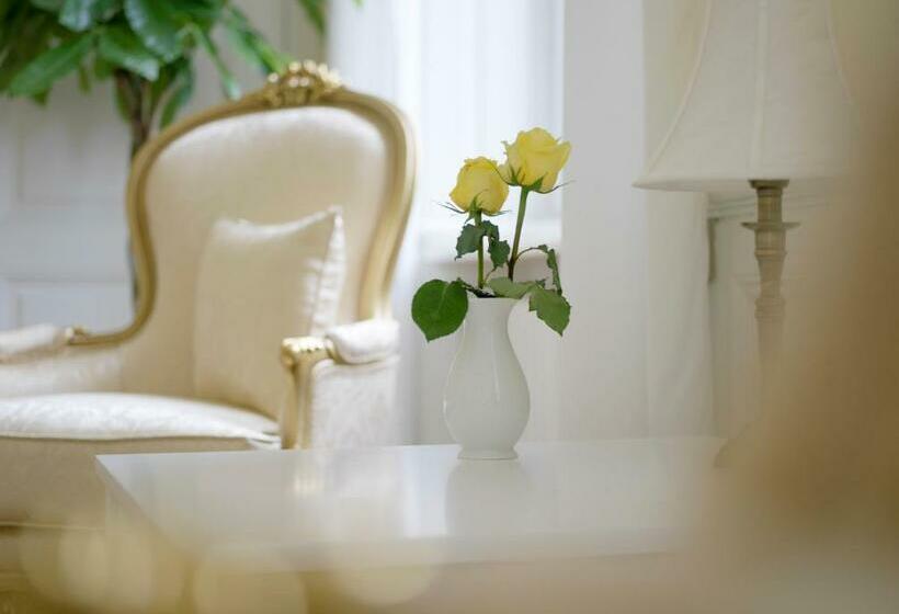 酒店 Bernstorff Castle