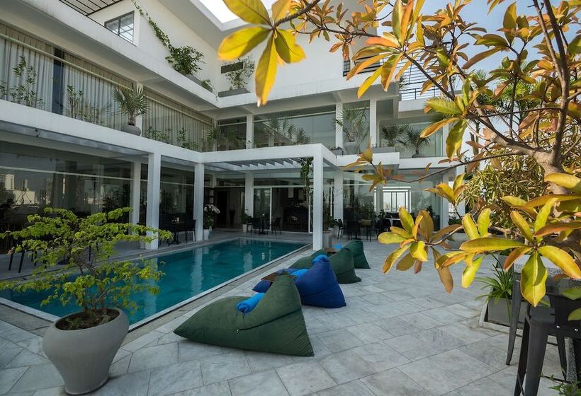 هتل Danang Boutique