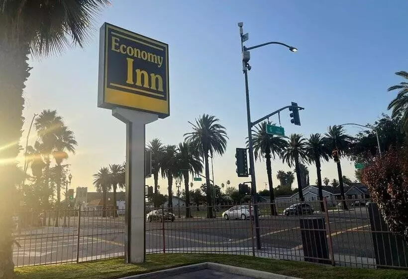 Hotelli Simplestay Suites   San Bernardino