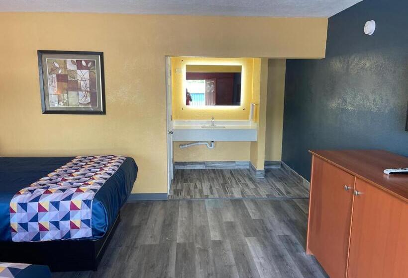 فندق Economy Inn Hot Springs