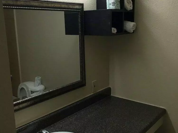 ホテル Economy Inn