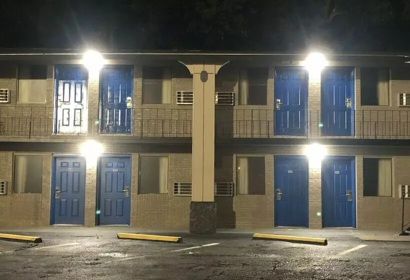 ホテル Economy Inn