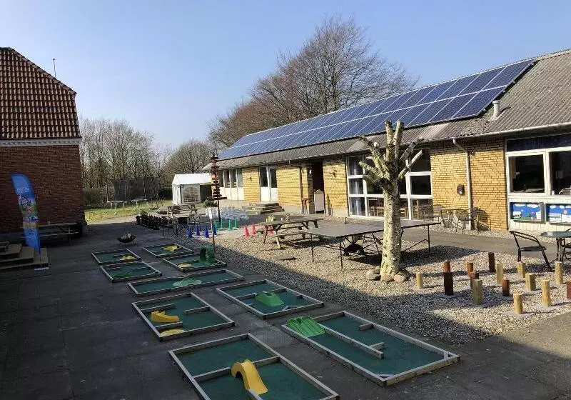 ホテル Hestkær Family Rooms Summer Camp