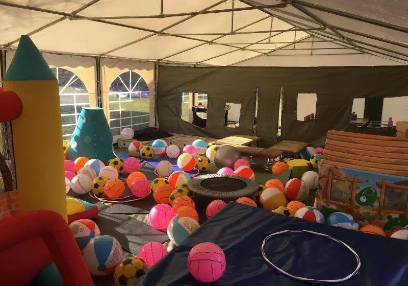 ホテル Hestkær Family Rooms Summer Camp