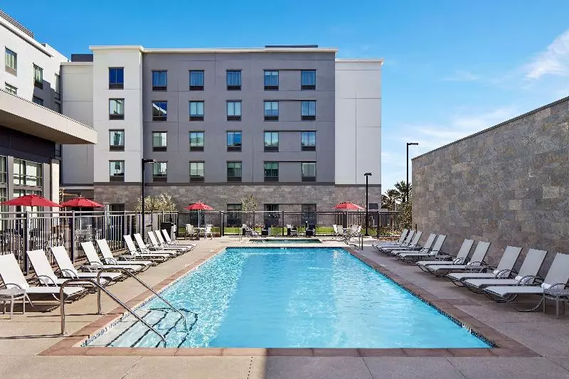 Hotelli Homewood Suites By Hilton Long Beach Airport