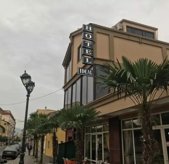 ホテル Ideal