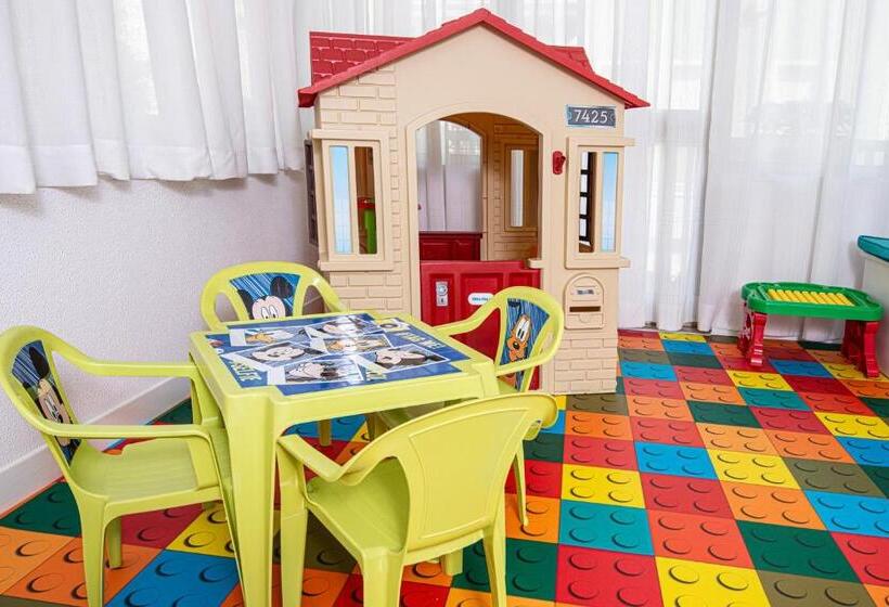 בית מלון כפרי Savoy