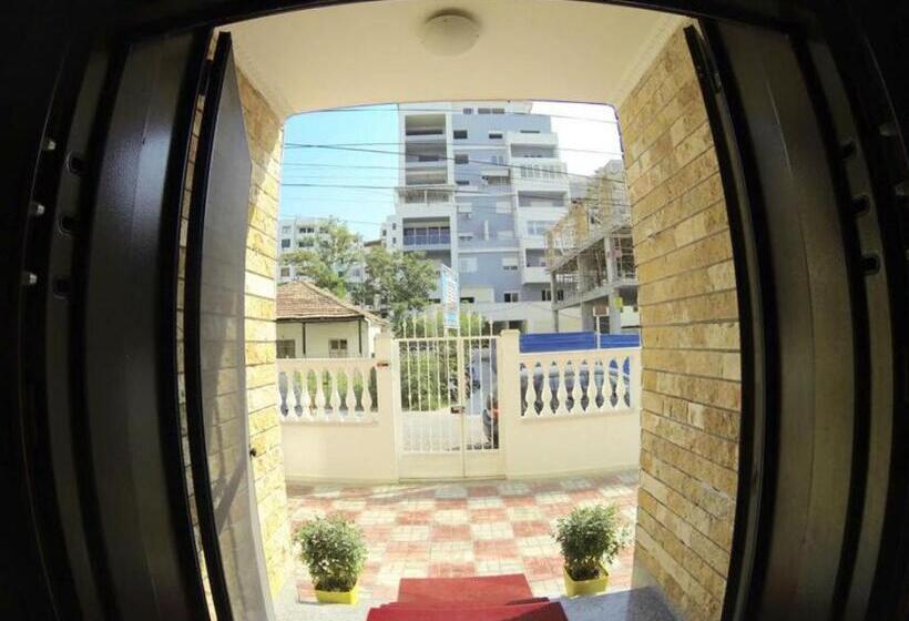 فندق Vila Hyseni