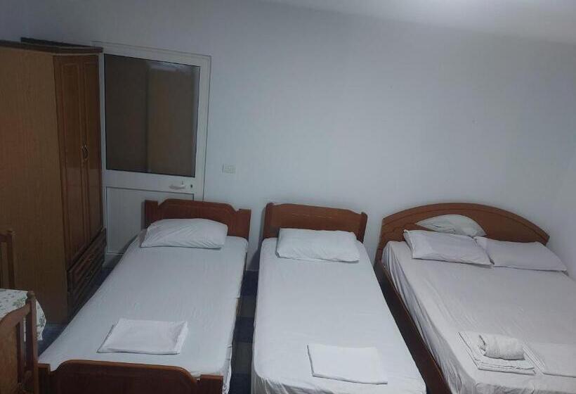 فندق Vila Hyseni