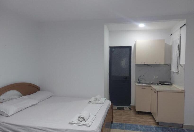 فندق Vila Hyseni