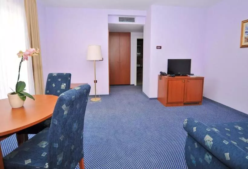 Hotelli Villa Kastel