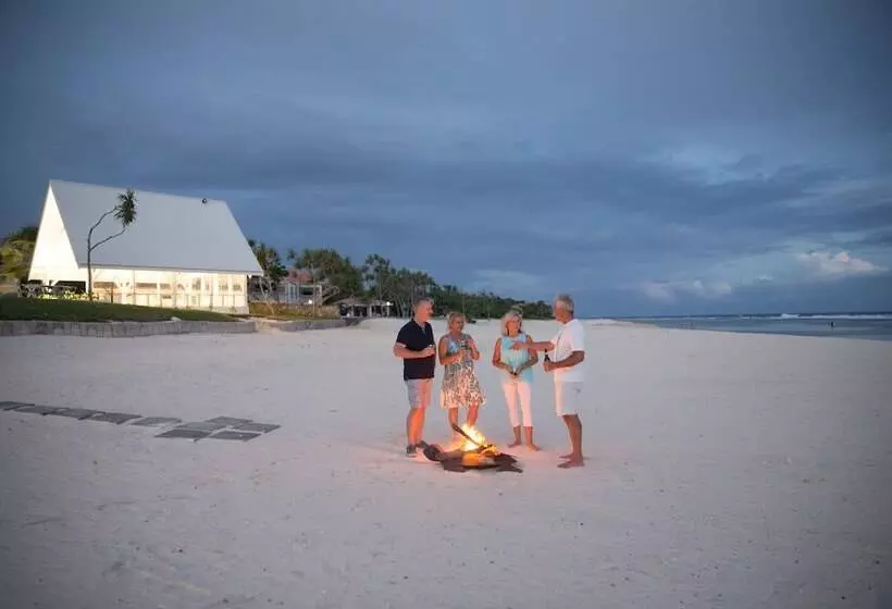 استراحتگاه Tamanu On The Beach