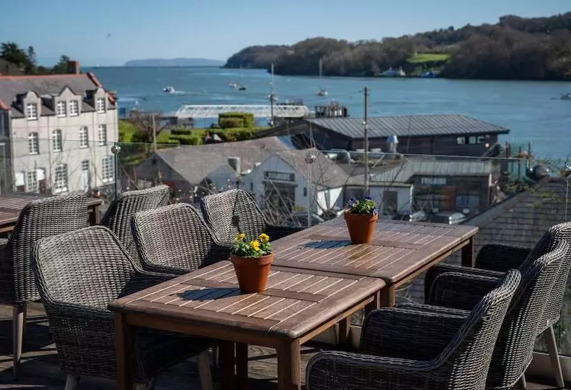 Victoria Hotel By Chef & Brewer Collection