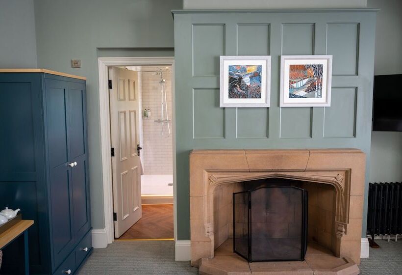 Victoria Hotel By Chef & Brewer Collection