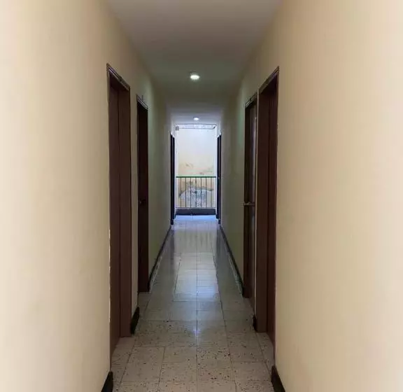 ユースホステル Granate