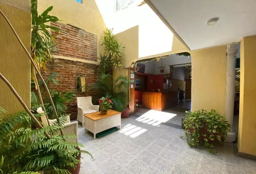 ユースホステル Granate