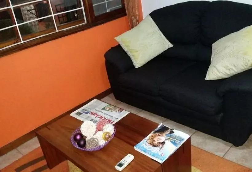 Aamiaismajoitus (B&B) Acacia Guest House