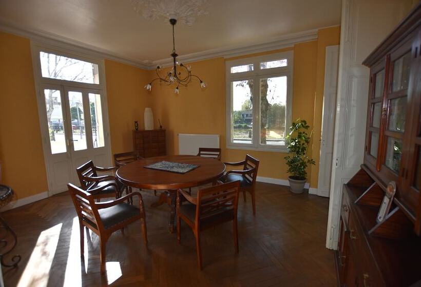 住宿加早餐  Creol Ya