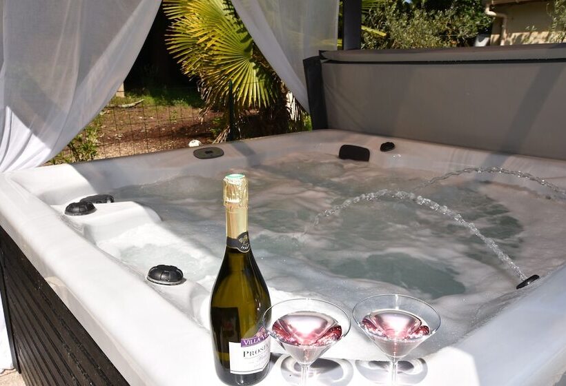 住宿加早餐  Creol Ya